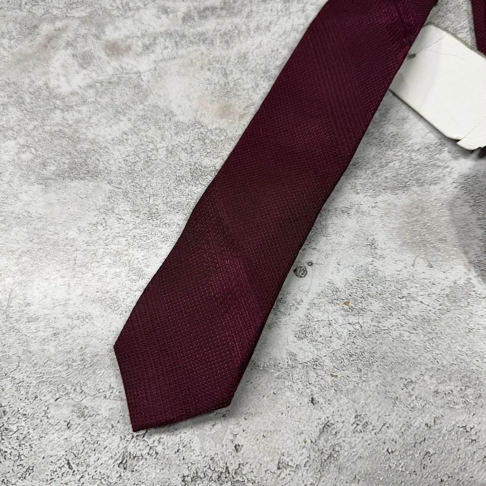 Calvin Klein Silk Tie Mens One Size Red Solid Silk Viscose Made In China Necktie